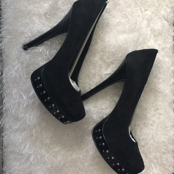 Chinese Laundry Free Falling Suede Pumps 9 - Picture 2 of 7